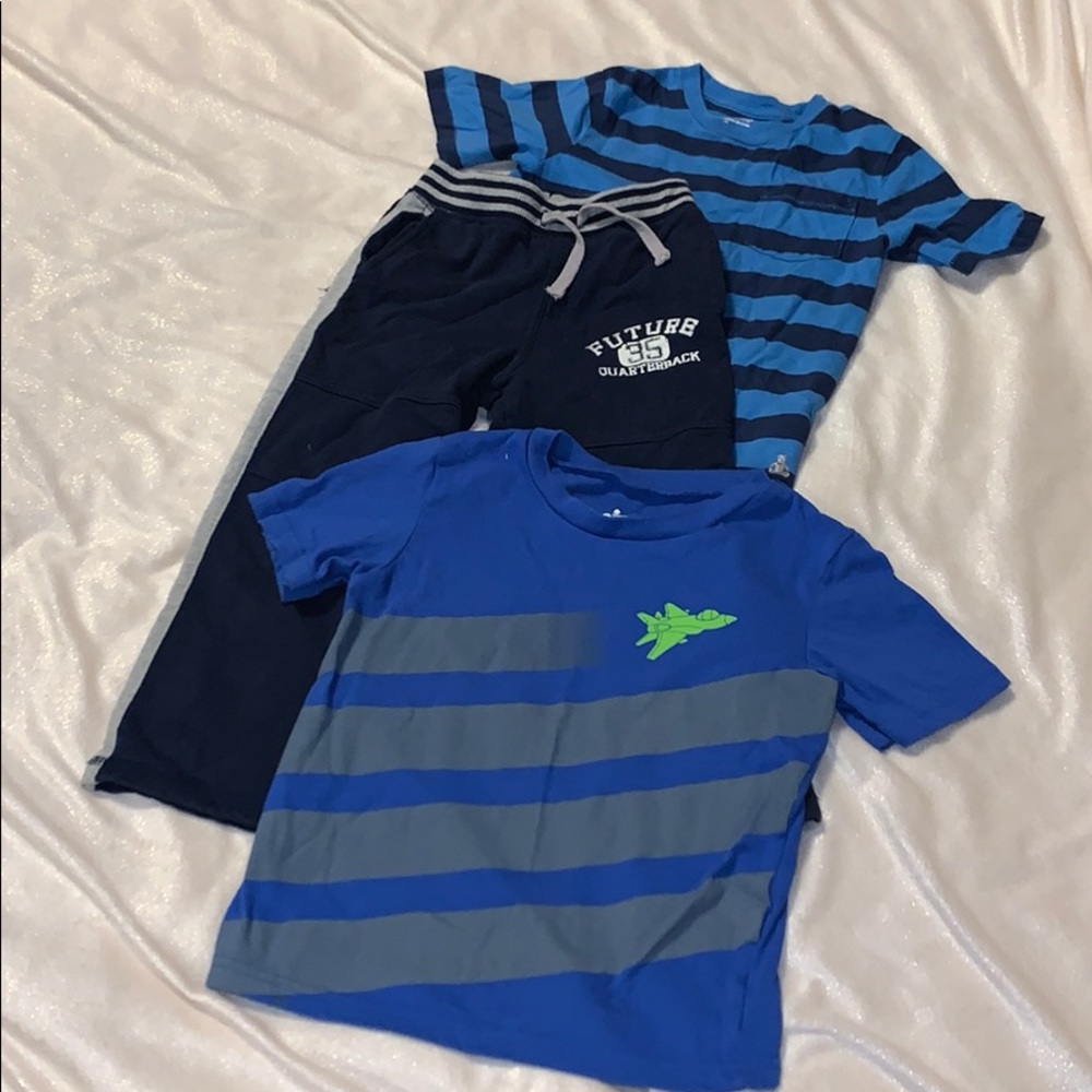 2 short sleeve and jogger pants. 5t